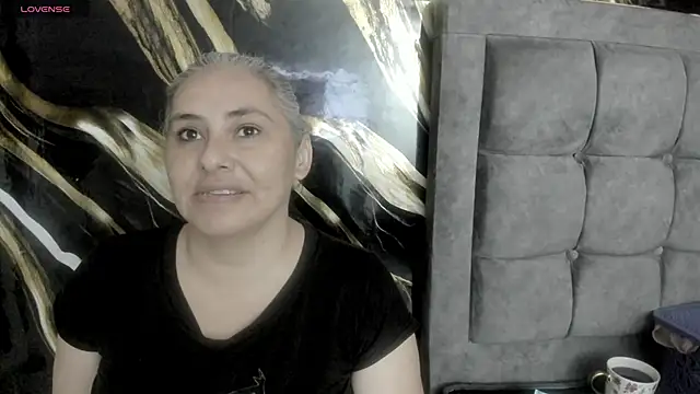 Snapshot of mature_gold chatting on October 17, 2025, 12:30 pm mature gold online show from October 17, 2025, 12:30 pm