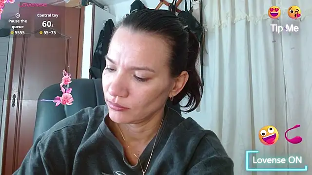 BriggiteSkyAngels online show from December 2, 2025, 9:58 am