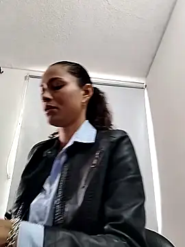 SofiaDelicia online show from October 21, 2025, 1:34 pm