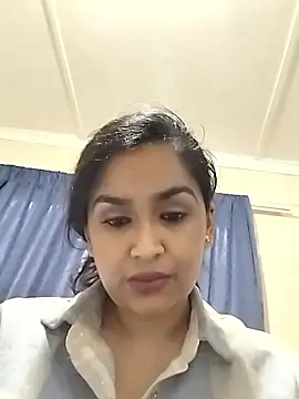 cute indianxo online show from January 7, 2026, 2:41 pm