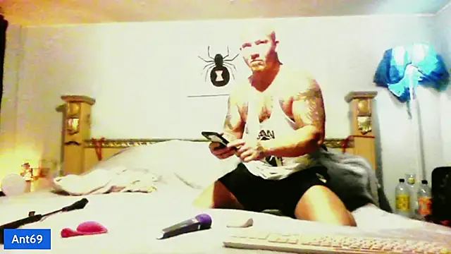 AntMeich6969 online show from October 6, 2025, 1:58 am