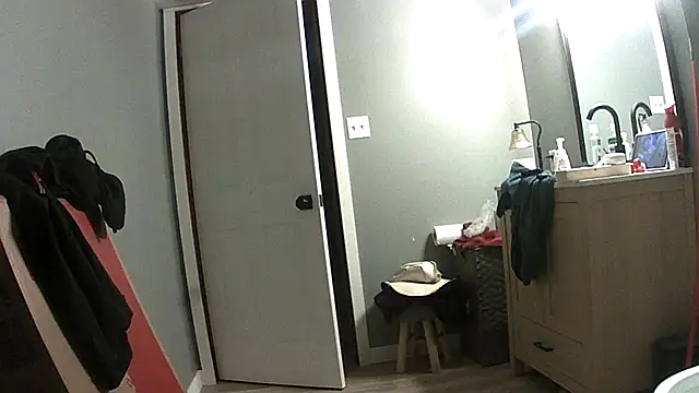 Snapshot of lovemedirty chatting on October 16, 2025, 7:42 am lovemedirty online show from October 16, 2025, 7:42 am