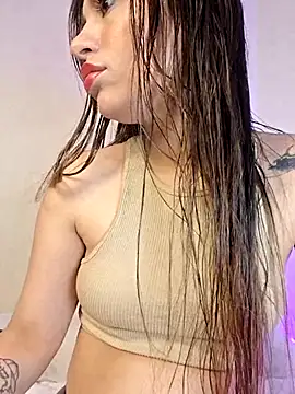 AmaiaSalvatore online show from December 13, 2025, 9:42 pm