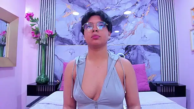 Emmaa Lex online show from September 24, 2025, 2:37 am