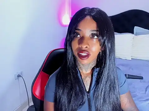 Snapshot of Pauline_Fox chatting on March 1, 2026, 3:08 am Pauline Fox online show from March 1, 2026, 3:08 am