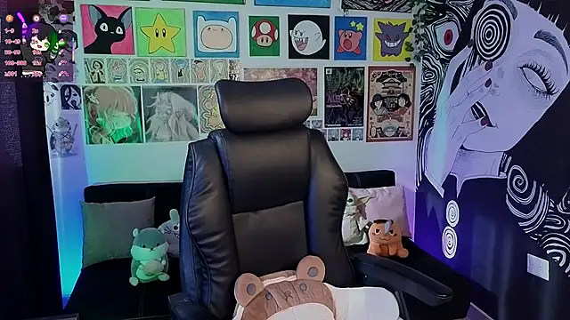 Yuhwan  online show from November 8, 2025, 8:18 pm