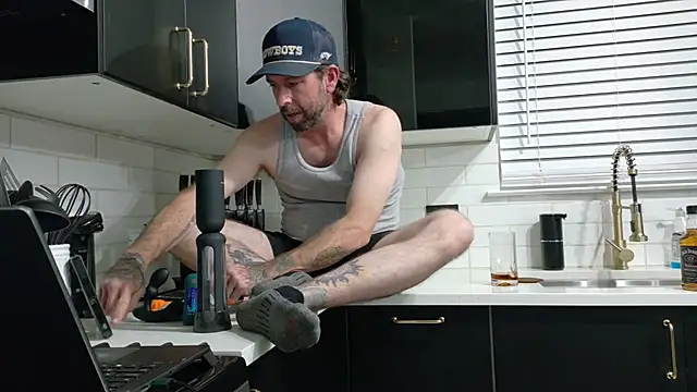 danoo84 online show from November 11, 2025, 3:39 am