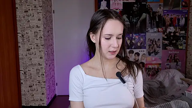 LucyRose3 online show from December 15, 2025, 1:15 pm