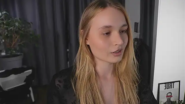 lisa schiele online show from October 21, 2025, 8:20 pm