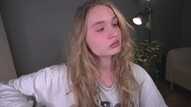 lisa schiele online show from January 7, 2026, 8:22 pm