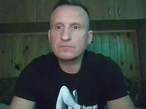 Snapshot of Maksymilian1 chatting on January 14, 2026, 4:01 pm Maksymilian1 online show from January 14, 2026, 4:01 pm