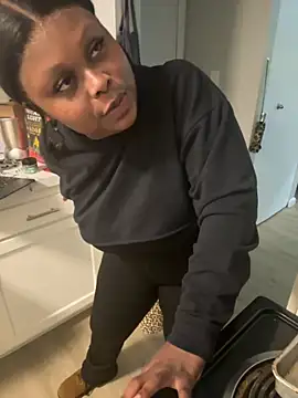 Juicystorm online show from September 30, 2025, 11:32 pm