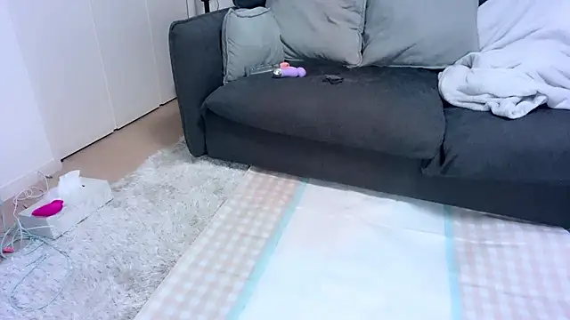 Snapshot of moemilk chatting on October 22, 2025, 1:39 am moemilk online show from October 22, 2025, 1:39 am