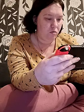 Feuchtekitty92xh online show from November 6, 2025, 8:32 pm