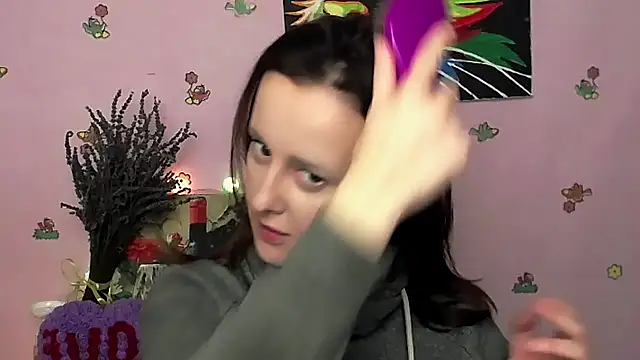 FeelMe   online show from November 7, 2025, 8:58 am