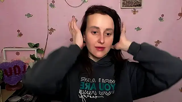 FeelMe   online show from February 14, 2026, 1:19 pm