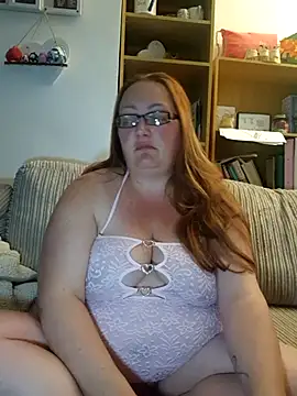 Luscious-LucyXX online show from May 21, 2026, 7:43 pm