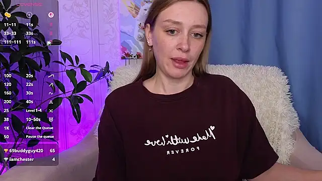 Snapshot of evashiny_ chatting on May 3, 2026, 3:34 am evashiny online show from May 3, 2026, 3:34 am