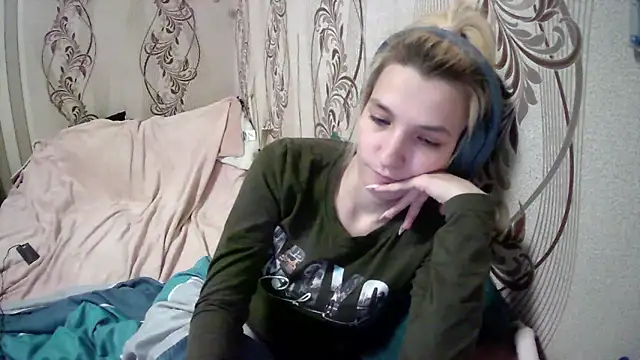 Snapshot of AlissaClark chatting on April 30, 2026, 8:48 pm AlissaClark online show from April 30, 2026, 8:48 pm
