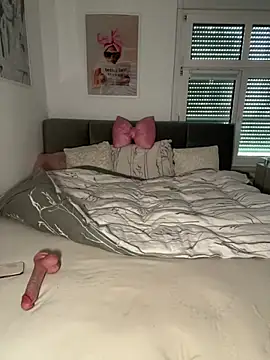  Lilly angel online show from April 4, 2026, 1:30 pm