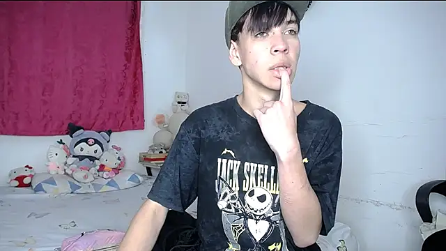 lucky stricke online show from October 21, 2025, 3:40 am