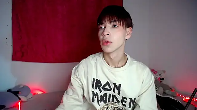 lucky stricke online show from December 19, 2025, 7:04 am