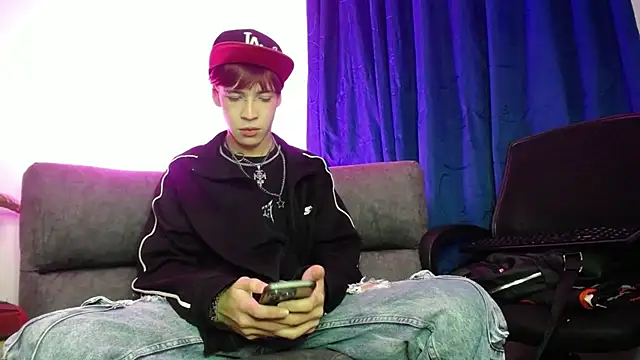 Snapshot of lucky_stricke chatting on March 5, 2026, 4:30 am lucky stricke online show from March 5, 2026, 4:30 am