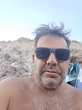 Snapshot of Nesch82 chatting on July 15, 2026, 4:23 pm Nesch82 online show from July 15, 2026, 4:23 pm
