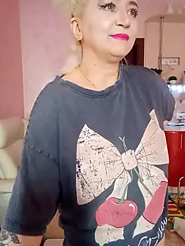 SquirtMilf00 online show from March 11, 2026, 4:18 am