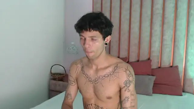 Enzo Hunter online show from September 30, 2025, 3:55 am