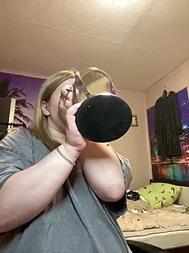 Kemeli008 online show from September 17, 2025, 5:47 pm