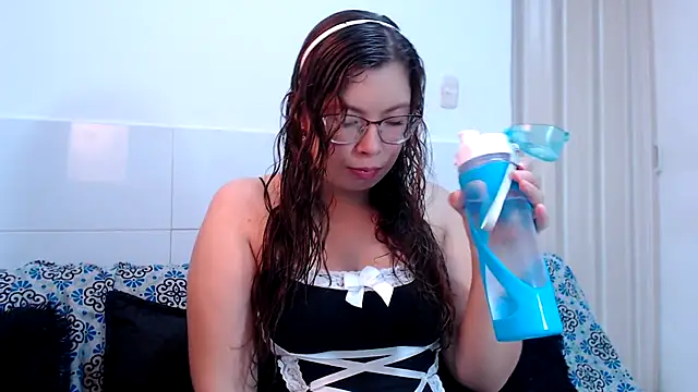 zoewhite2 online show from September 17, 2025, 8:21 pm