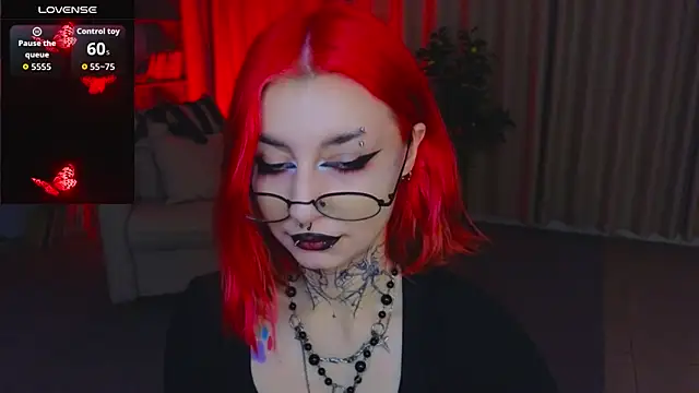 Snapshot of Mistress__Marcelline chatting on July 5, 2026, 1:23 am Mistress Marcelline online show from July 5, 2026, 1:23 am