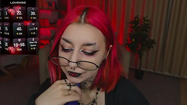 Snapshot of Mistress__Marcelline chatting on July 17, 2026, 2:18 am Mistress Marcelline online show from July 17, 2026, 2:18 am