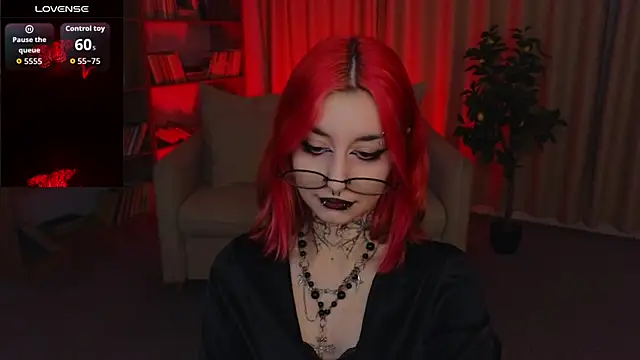 Snapshot of Mistress__Marcelline chatting on July 18, 2026, 2:49 am Mistress Marcelline online show from July 18, 2026, 2:49 am
