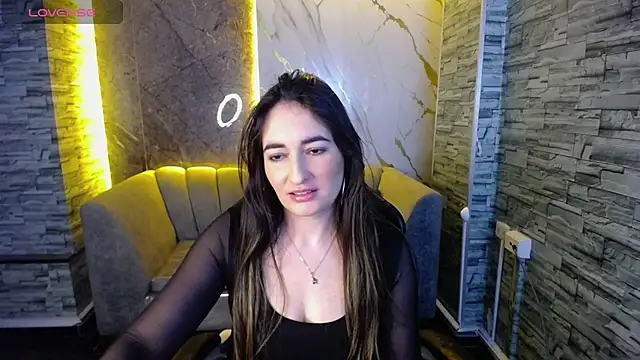 Soffi betacur b online show from October 11, 2025, 8:07 pm