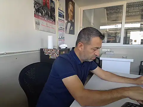 rafasilva3535 online show from October 1, 2025, 9:15 am