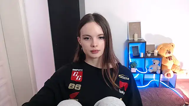 Ariella ari online show from October 27, 2025, 1:15 pm