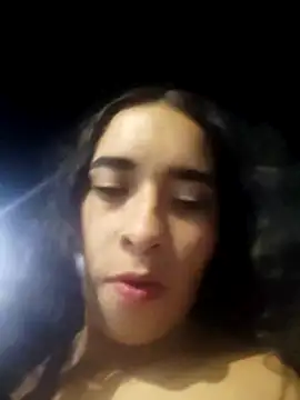 Valenn fernandez online show from May 19, 2026, 1:11 am