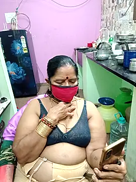 amuthasree online show from October 3, 2025, 6:05 pm
