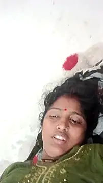 Guriya0076 online show from May 14, 2026, 11:00 pm