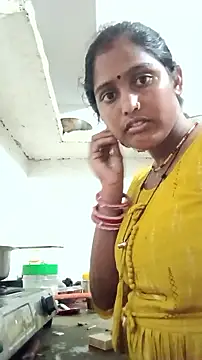 Guriya0076 online show from May 22, 2026, 2:33 pm