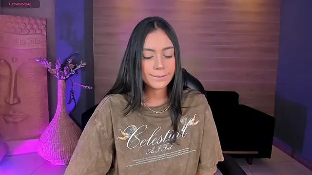 AmbarJames  online show from October 21, 2025, 11:22 am