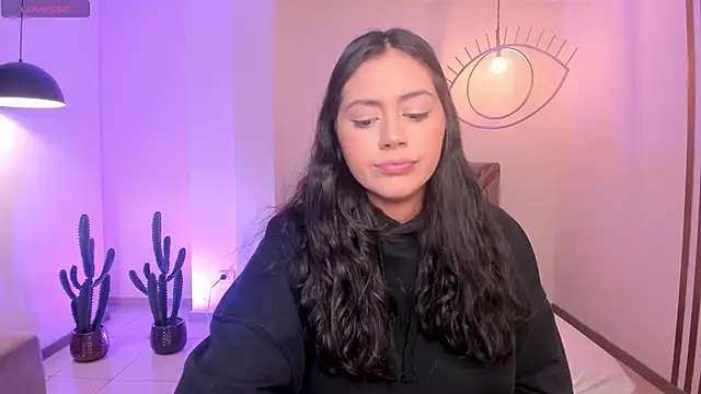 AmbarJames  online show from January 7, 2026, 12:18 pm