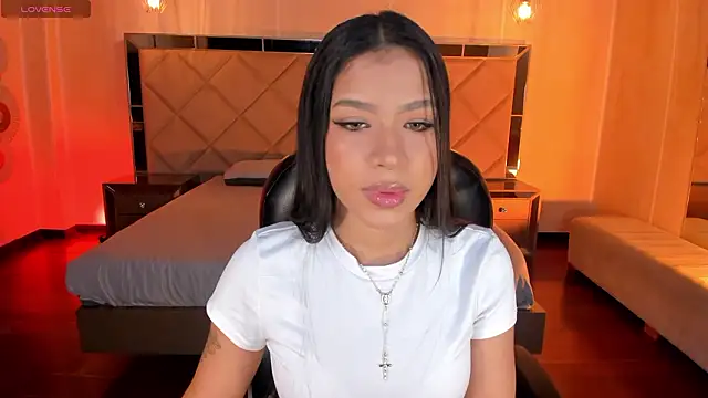 SophieHouston  online show from March 7, 2026, 3:14 am