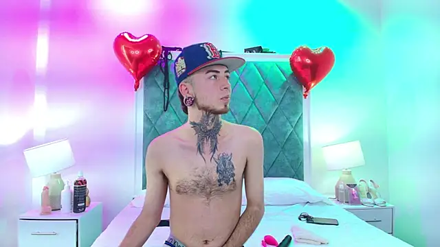 Asha zuri and adam online show from October 21, 2025, 12:39 pm