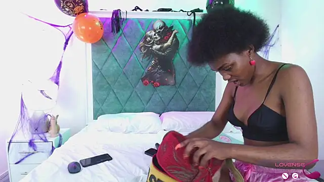 Asha zuri and adam online show from October 30, 2025, 12:39 pm