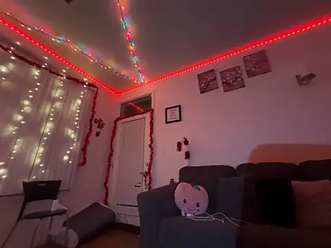 moan4mona online show from December 1, 2025, 2:05 am