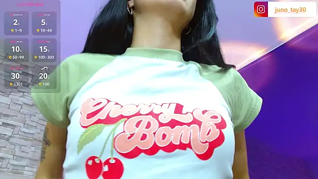 juno tay online show from October 31, 2025, 11:33 am