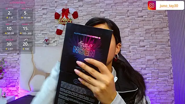 juno tay online show from November 27, 2025, 11:34 am